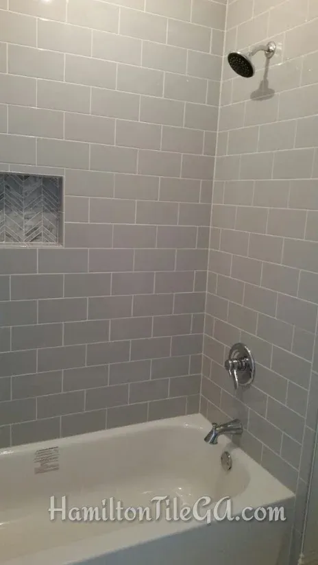 A nice tub surround.
